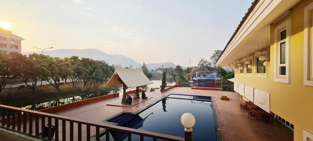 Phu Pha Phung Resort Suan Phueng Exterior photo